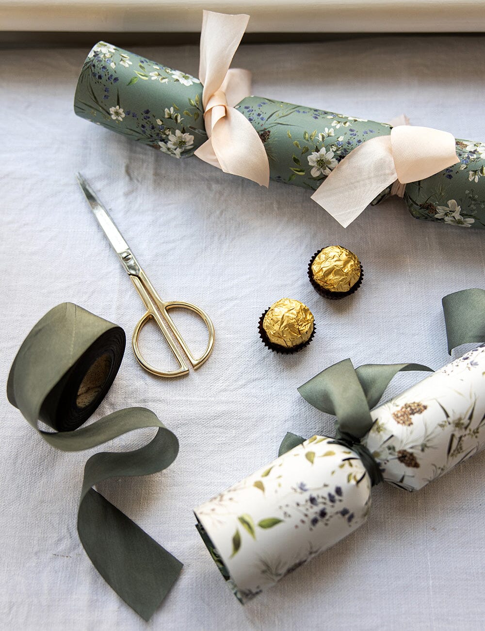 Christmas Cracker Kit - A Christmas Garden | 10pk