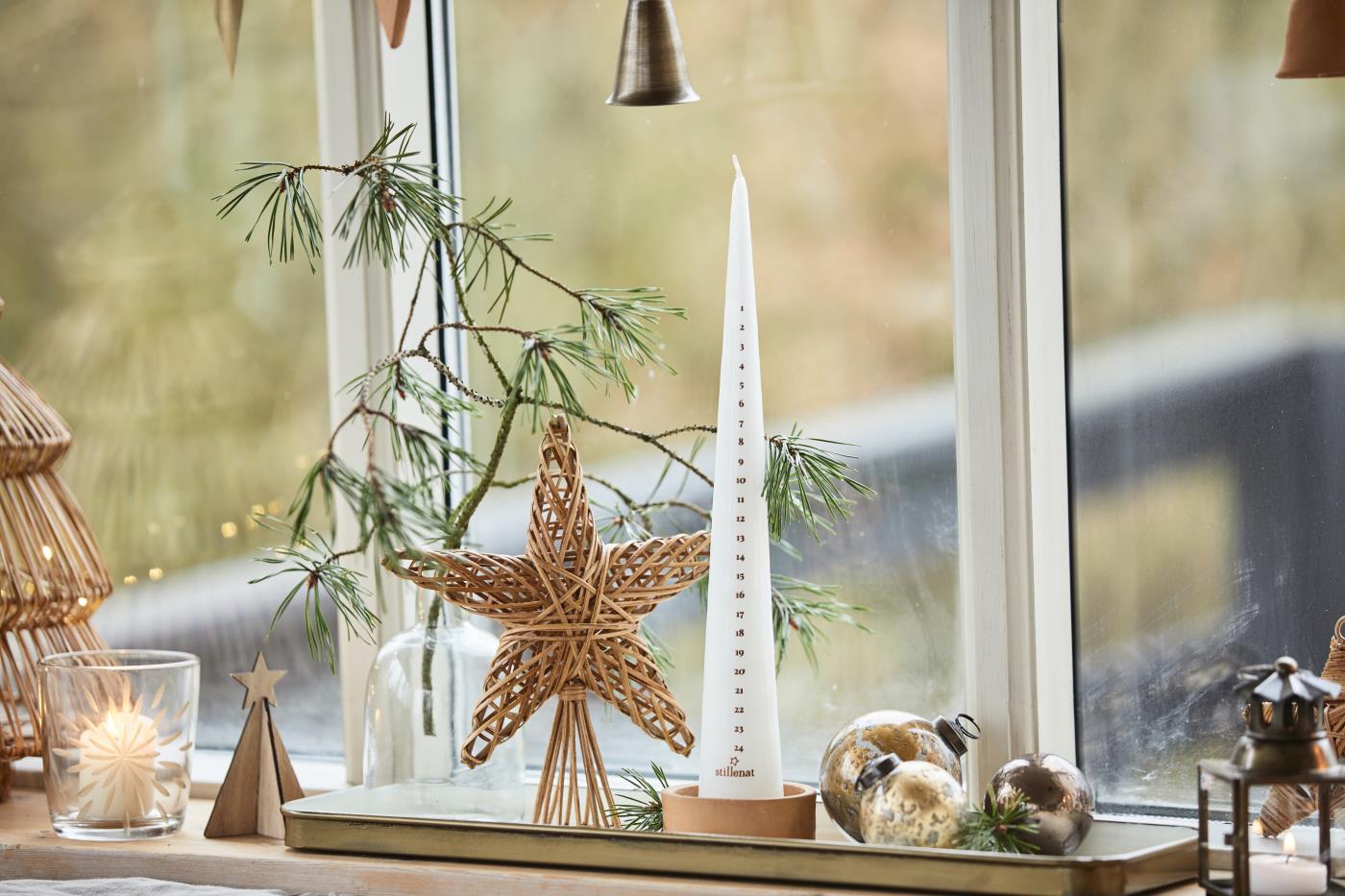 Standing Christmas Tree | Medium