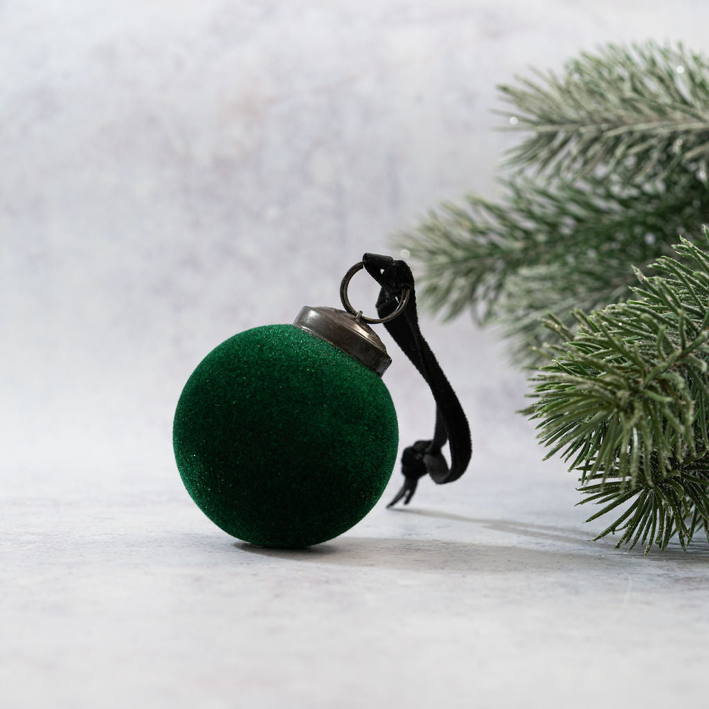 Velvet Bauble | Emerald | Medium