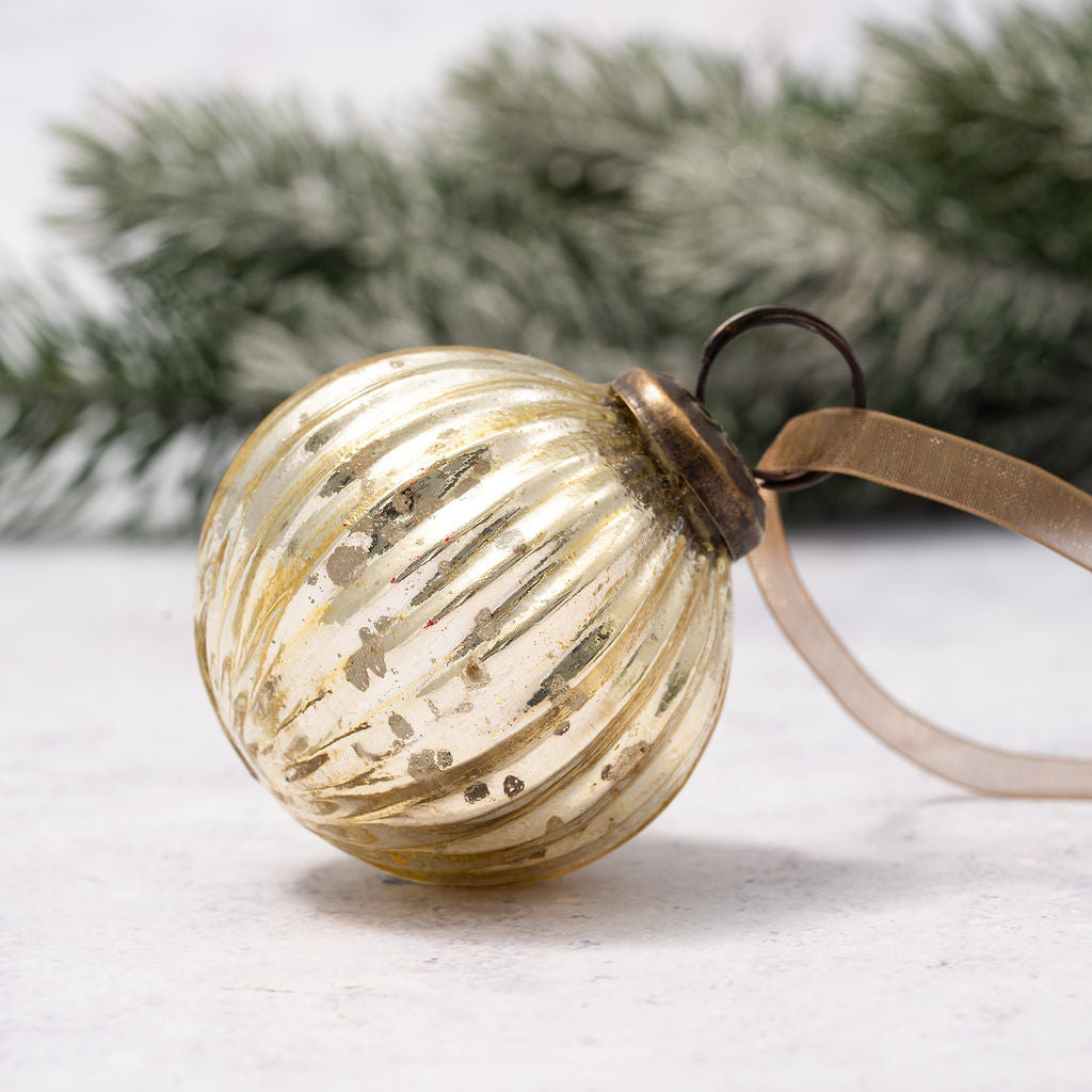 Glass Ribbed Bauble | Gold | Medium